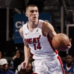 Bam Adebayo acertou Tyler Herro em disputa de treino em Las Vegas