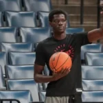 Mouhamed Gueye, do Hawks, passa por cirurgia no pé
