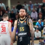 Anadolu Efes contrata Mike James